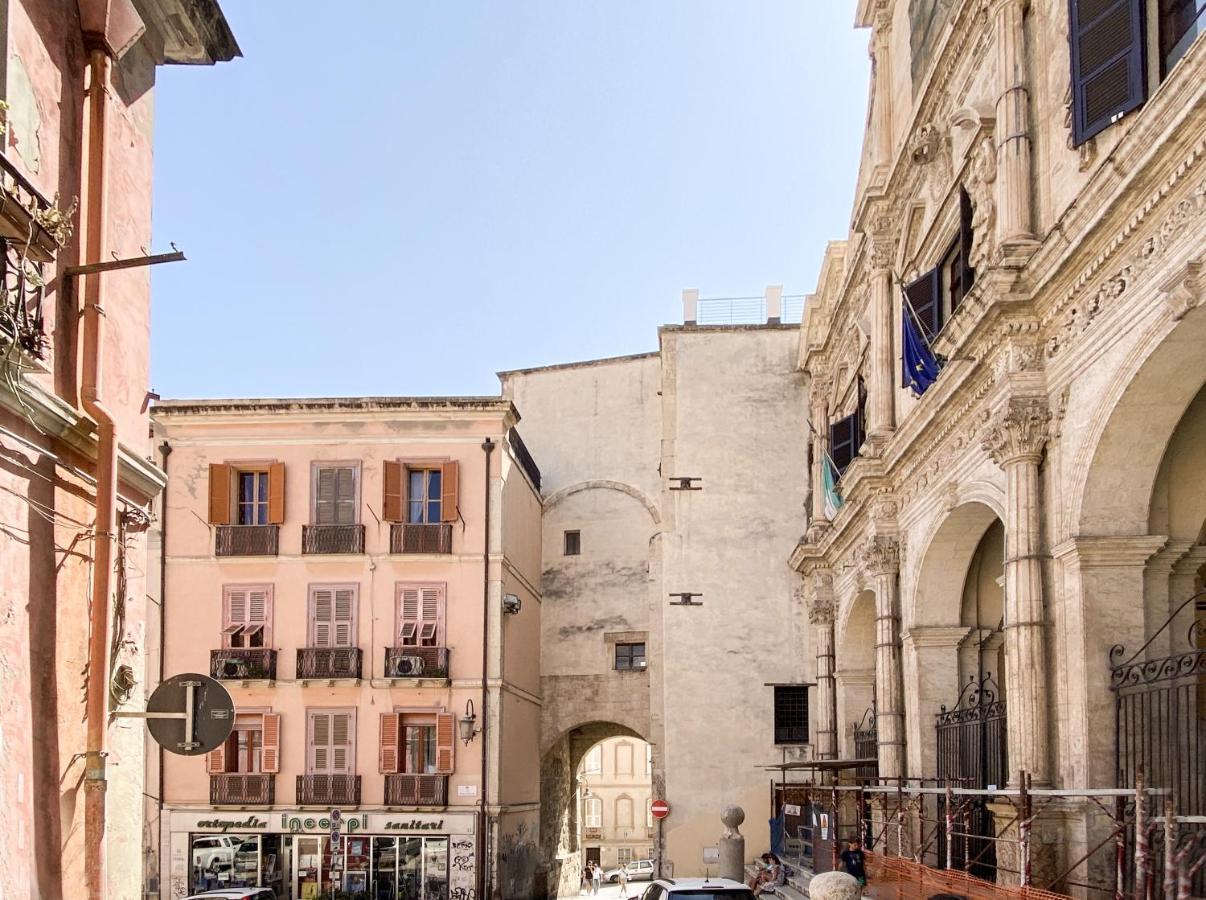 Su Meri Stampace - Luxury Apartment City Center Cagliari Buitenkant foto